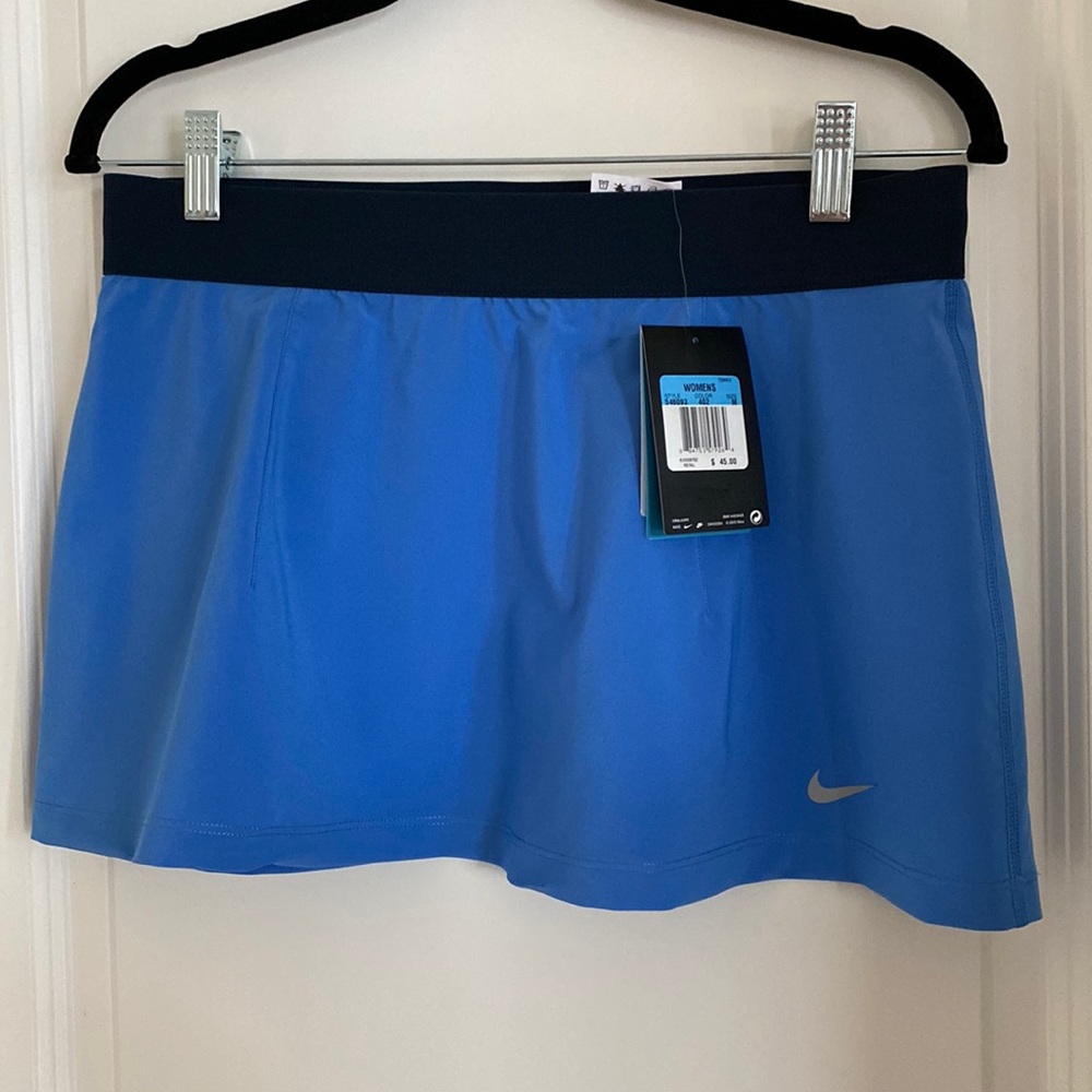 Nike NWT medium blue Dri-Fit skirt